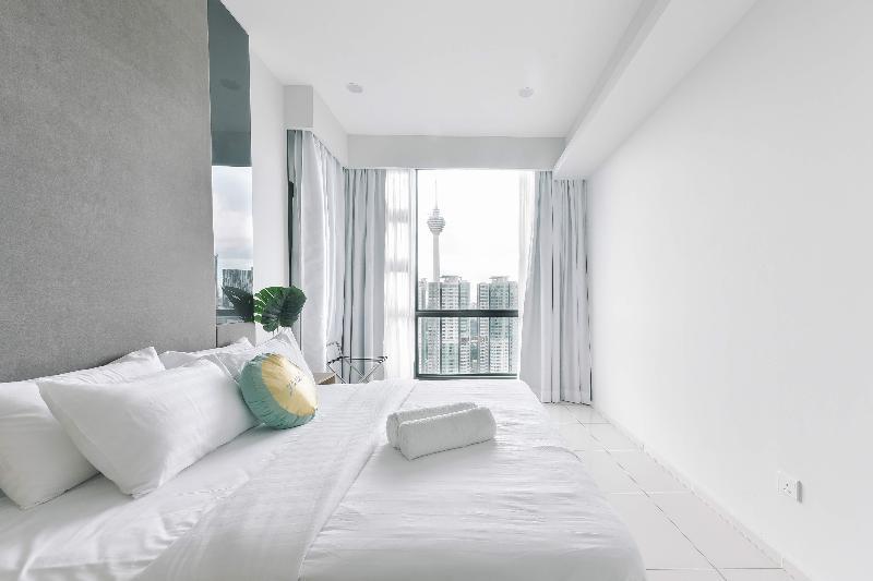 Robertson Premier By Subhome Hotel
